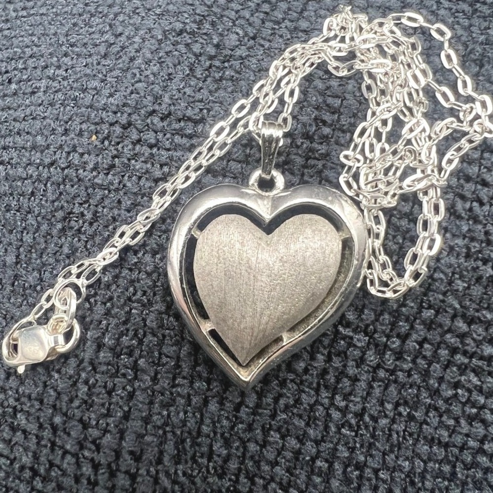Vintage Trifari Puffy Heart Necklace Dual Textured Dimensional Cable Chain 18"